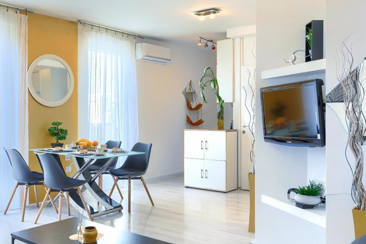 Seny Gold Apartment พูลา ภายนอก รูปภาพ