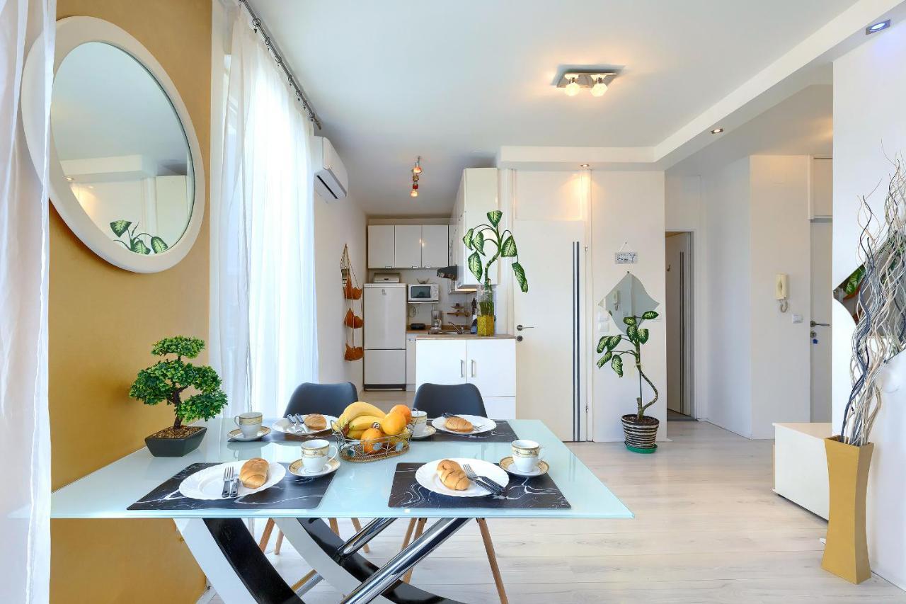 Seny Gold Apartment พูลา ภายนอก รูปภาพ